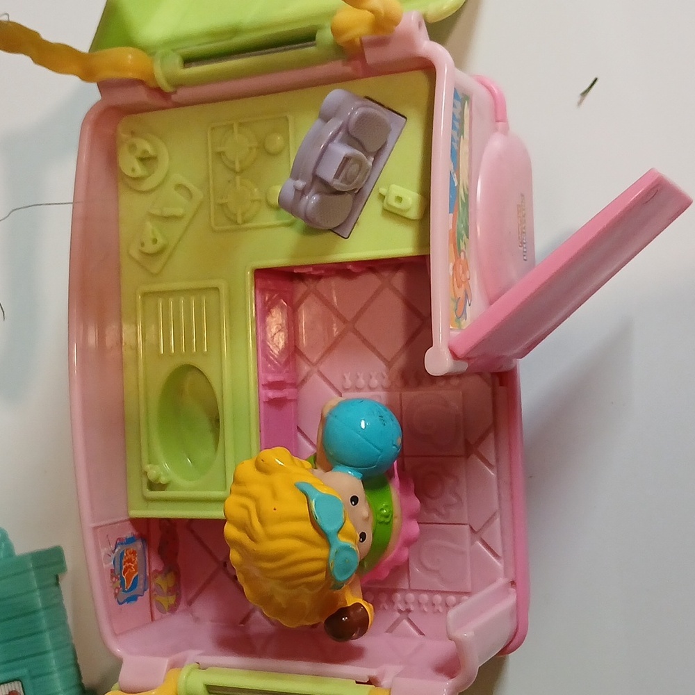 Fisher-Price Little People Cottage And Camper Replacements - Picture 7 of 9